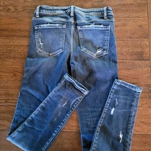 Dark wash stretch skinny jeans so 28